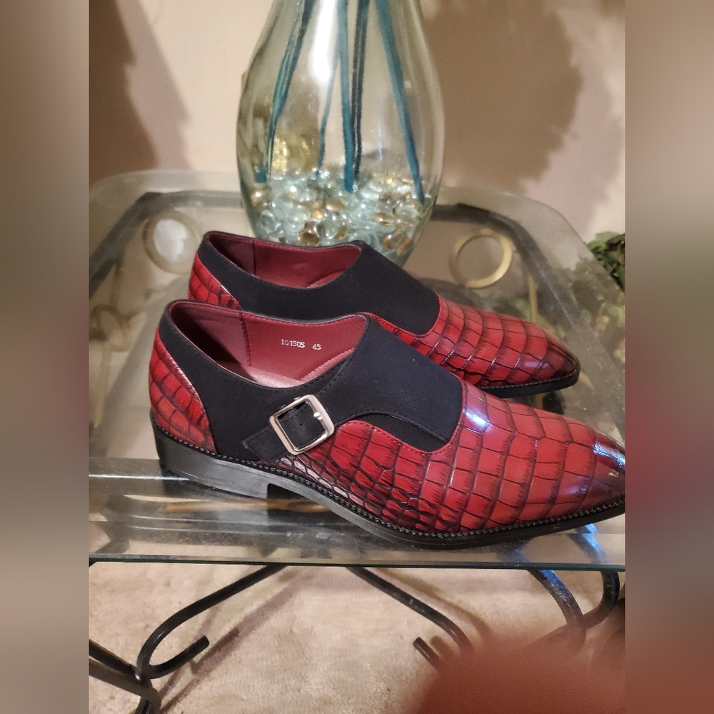 Men's Red and Black Crocodile Pattern Loafers